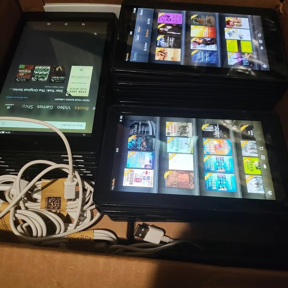 Kindle fire loaded with 10,000+Books. Over 20 Years Worth!!!